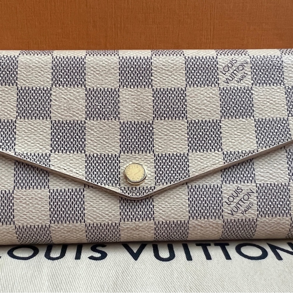 Sarah Wallet